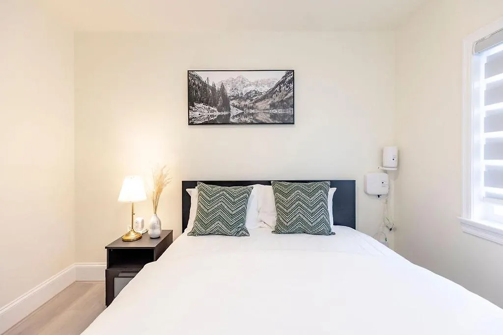 Vancouver Cozy Cove